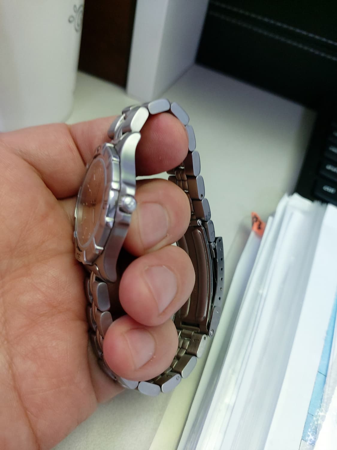 실버 메탈 소재의 발리 명품 시계 상품이미지2