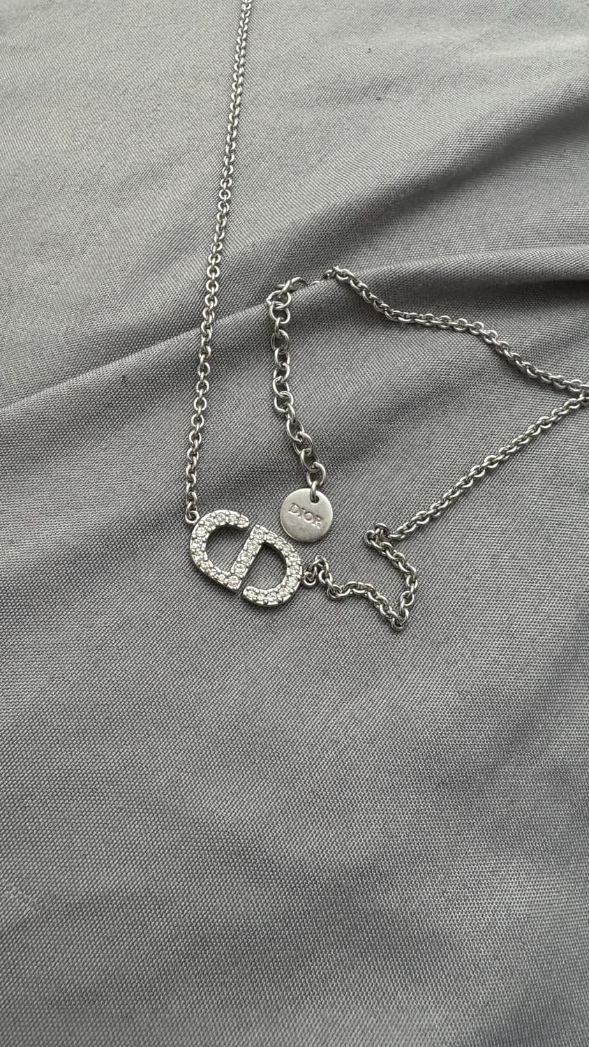 디올 로고 Petit CD 목걸이 상품이미지1