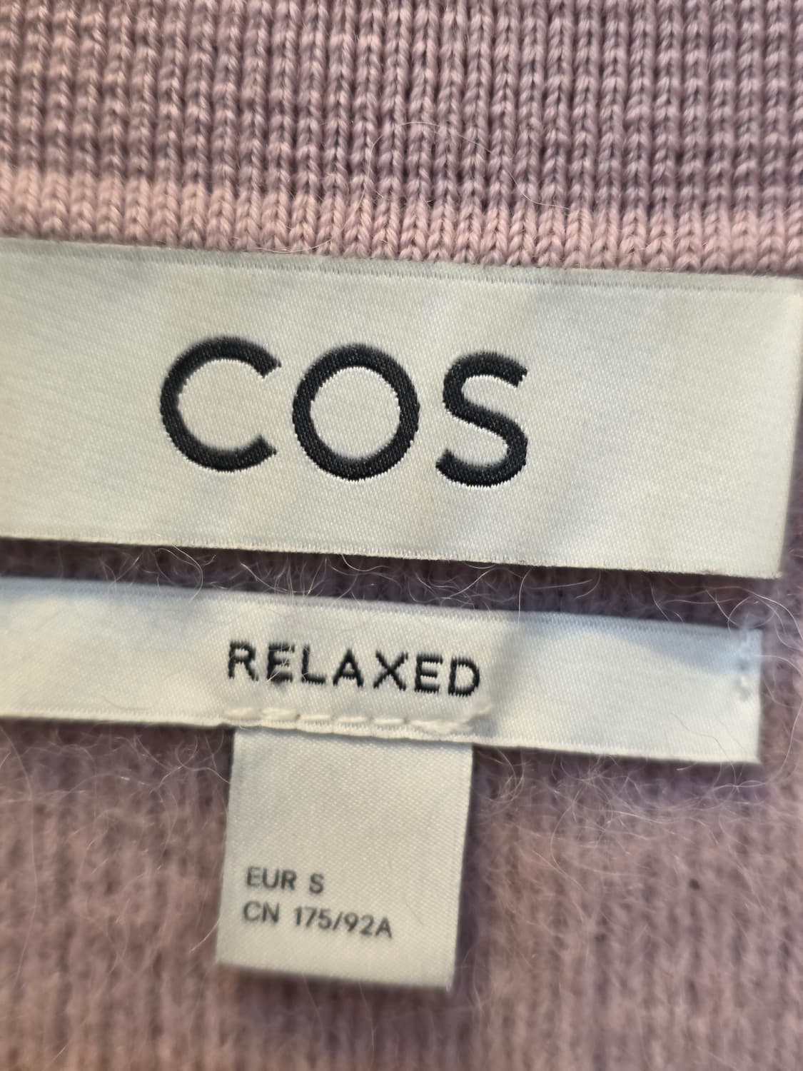 COS 오픈카라 더스트핑크 니트 티셔츠 상품이미지8