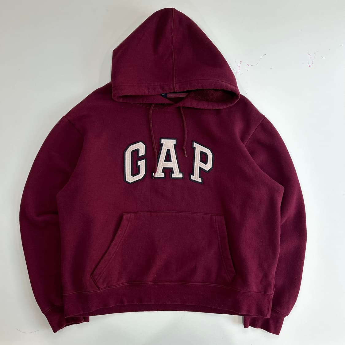 Gap 갭 라이트 핑크로고 버건디 후드티 상품이미지3