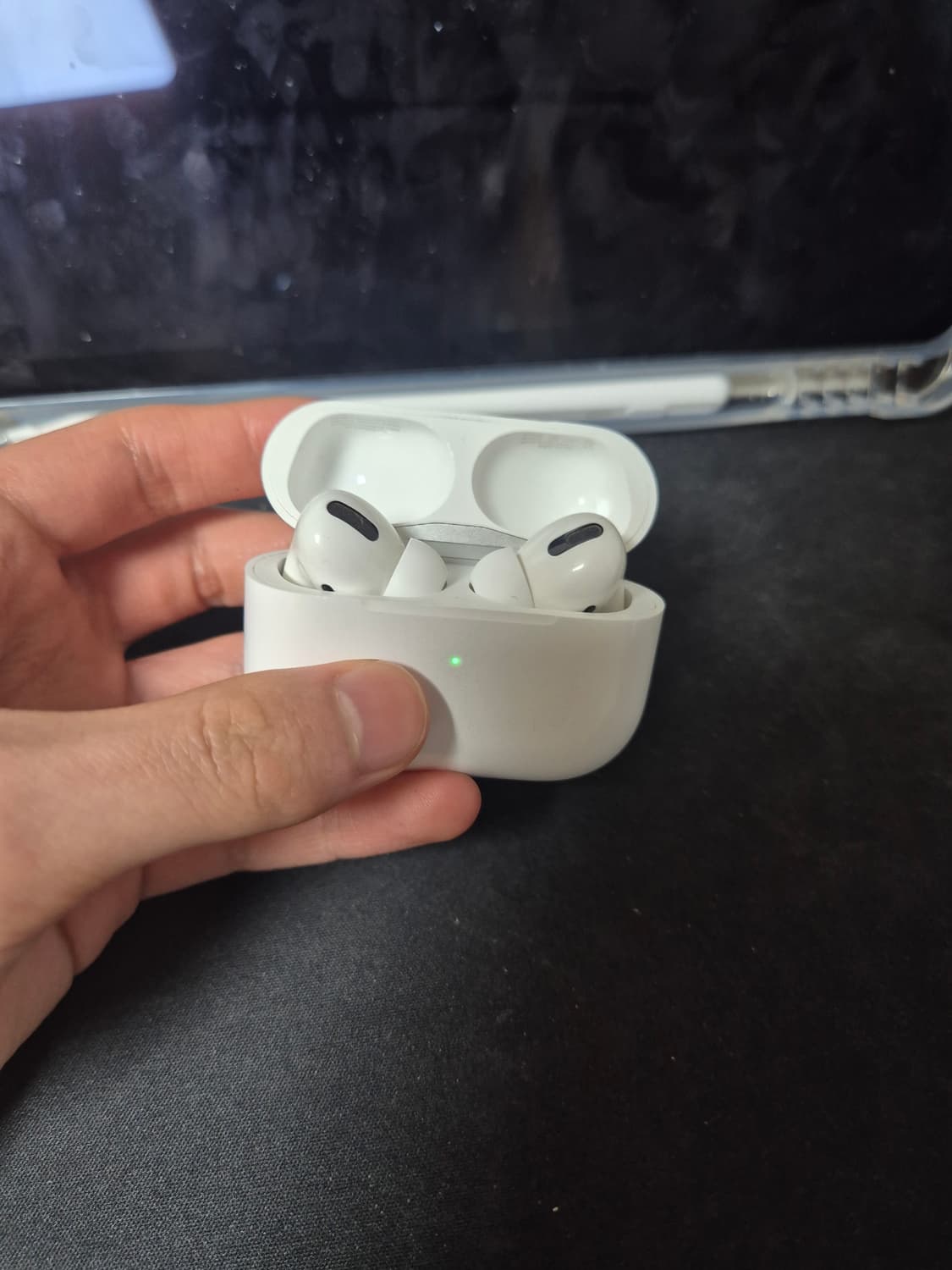 에어팟프로2 라이트닝 상품이미지1