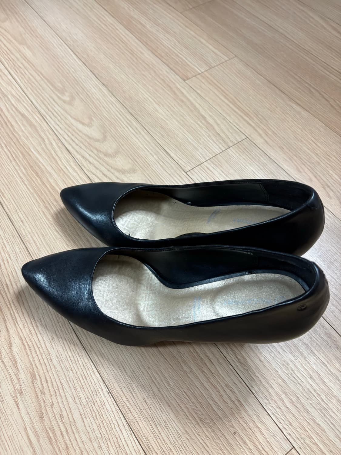 락포트 컴포트 블랙 펌프스 (굽 6cm) 상품이미지1