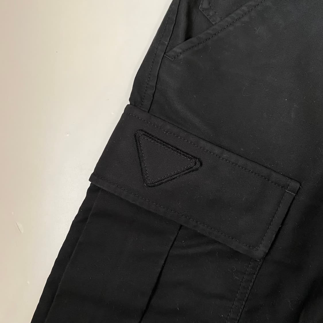 [XL] 프라다 코튼 카고 팬츠 상품이미지4