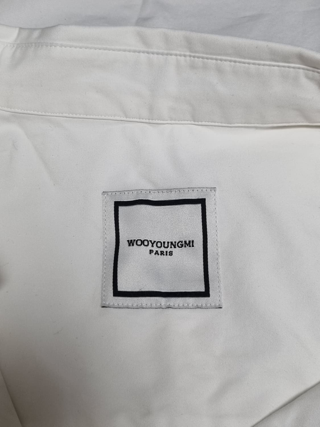 우영미 백로고 셔츠 상품이미지3