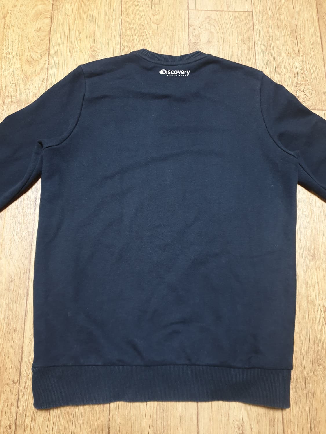 1222 디스커버리 맨투맨티 95 사이즈입니다 상품이미지5