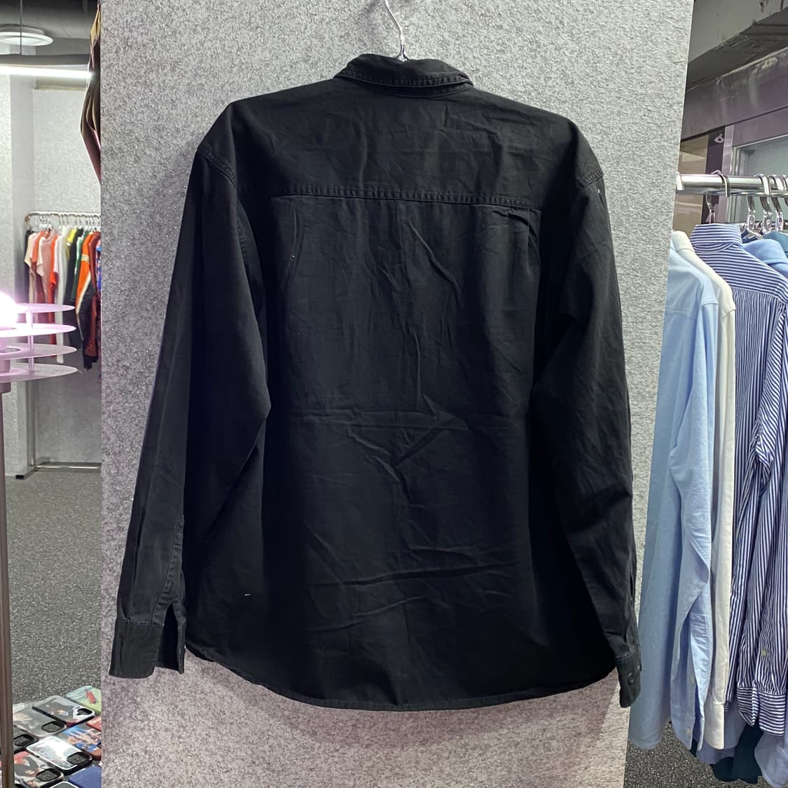 칼하트 패치로고 투포켓 블랙 셔츠 B3167 상품이미지4