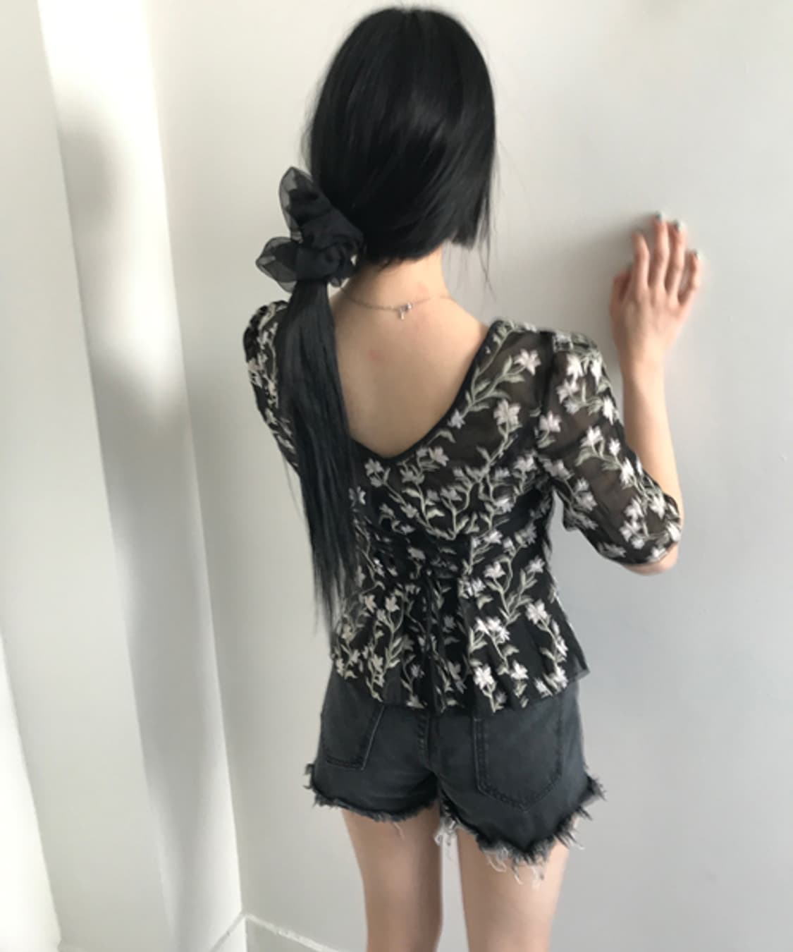 Back v corset blouse 상품이미지1