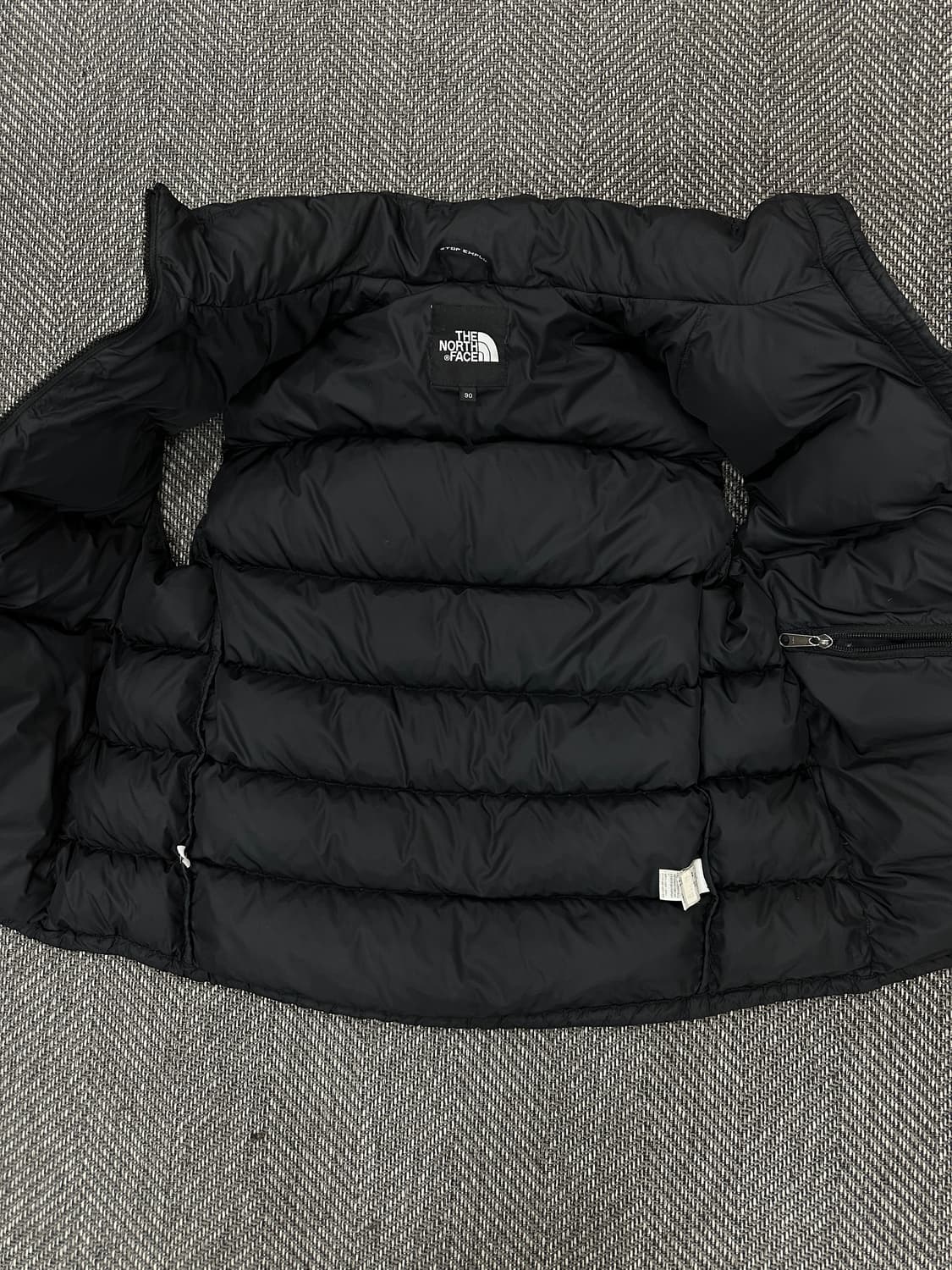 노스페이스 700 조끼 패딩 블랙 상품이미지5