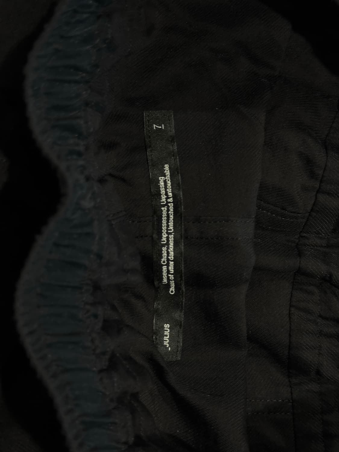 율리우스 24ss 트위스티드 사루엘 팬츠 상품이미지8