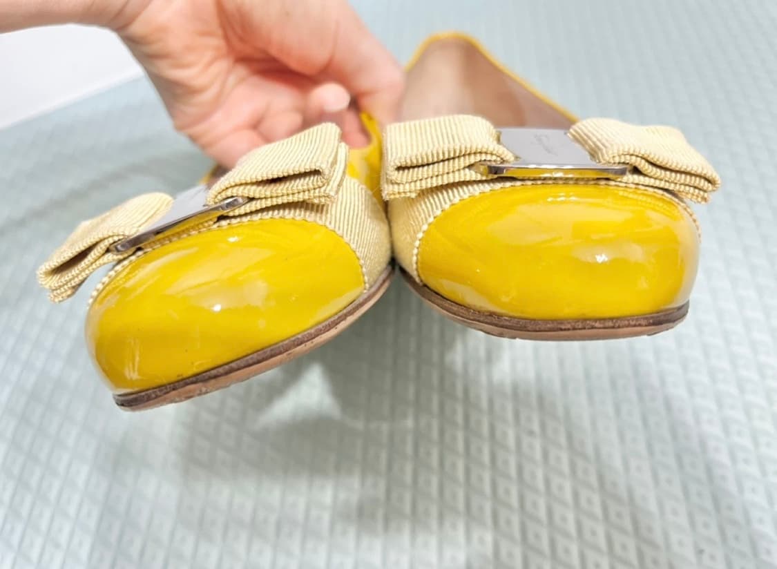  페레가모ㅡ 노랑색 바라 플랫슈즈 225~230 상품이미지3