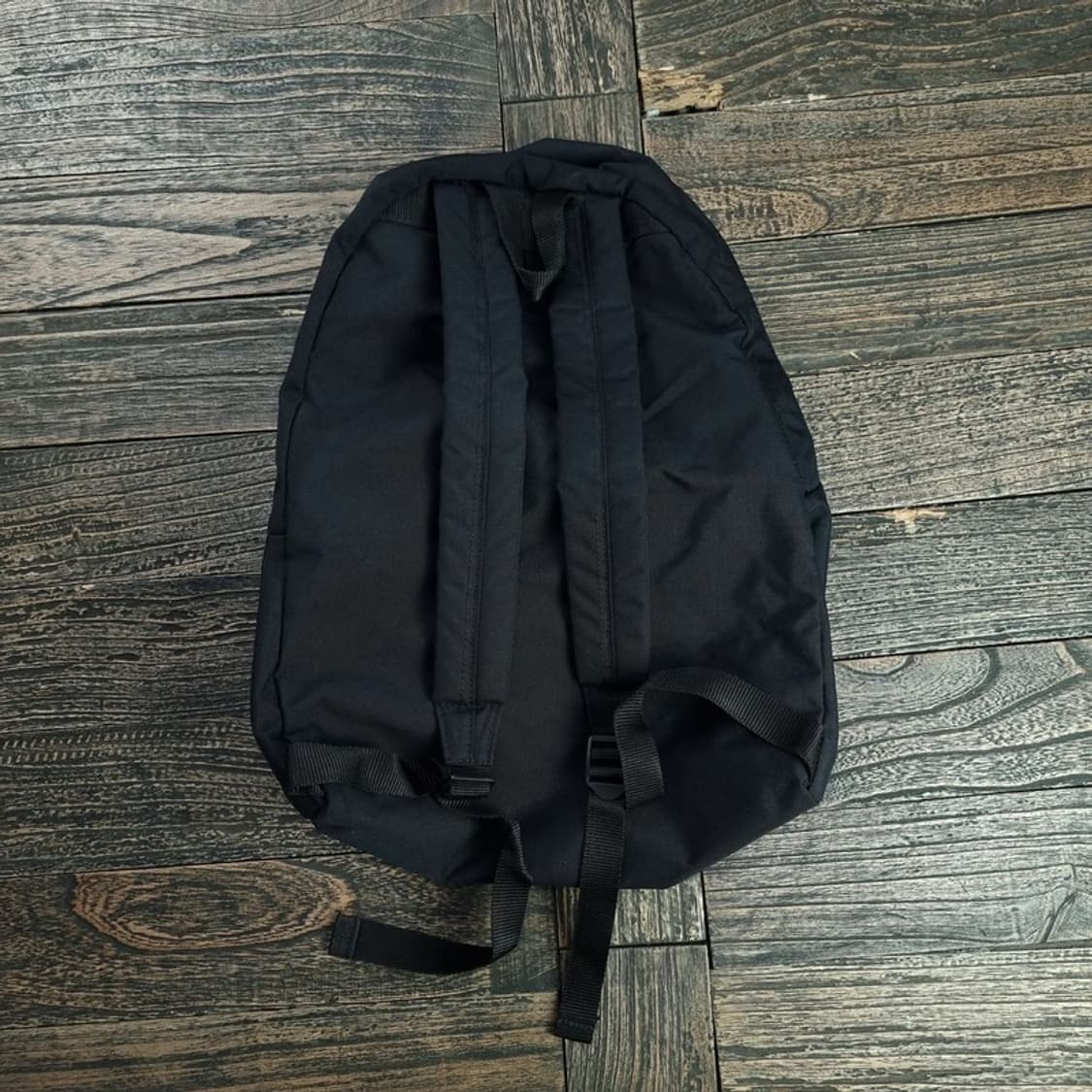 [꼼데가르송 옴므 플러스] 미니멀 백팩 블랙 P01611 상품이미지5