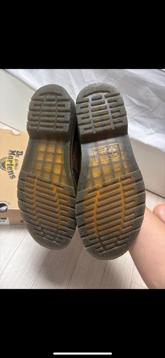 닥터마틴 1461 크레이지홀스 브라운 260 uk7 상품이미지5