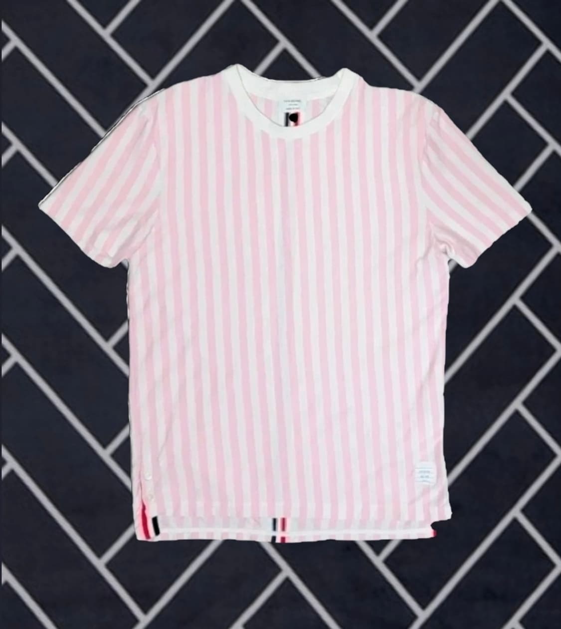 톰브라운 스트라이프 삼선 반팔티 상품이미지1