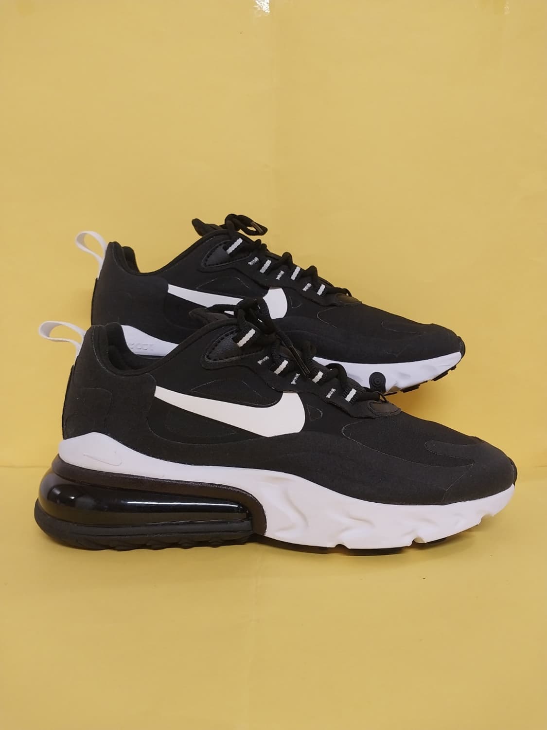 여성 나이키 에어맥스 270 리액트 블랙화이트 운동화 (250) 상품이미지3