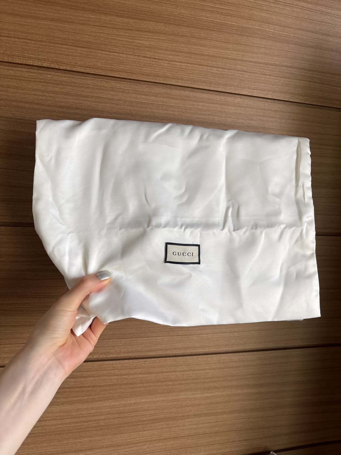 구찌 GG 수프림 클러치백 상품이미지3