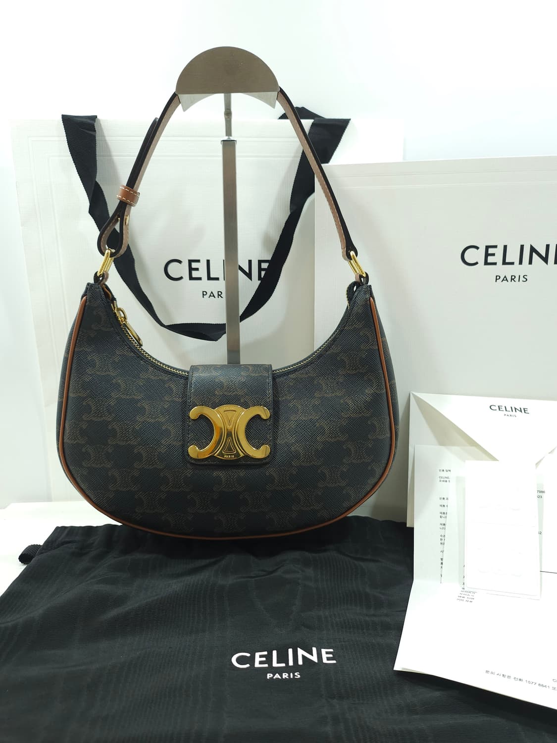 [새상품급/풀구성] 셀린느 미디엄 트리옹프 아바백 캔버스 상품이미지1