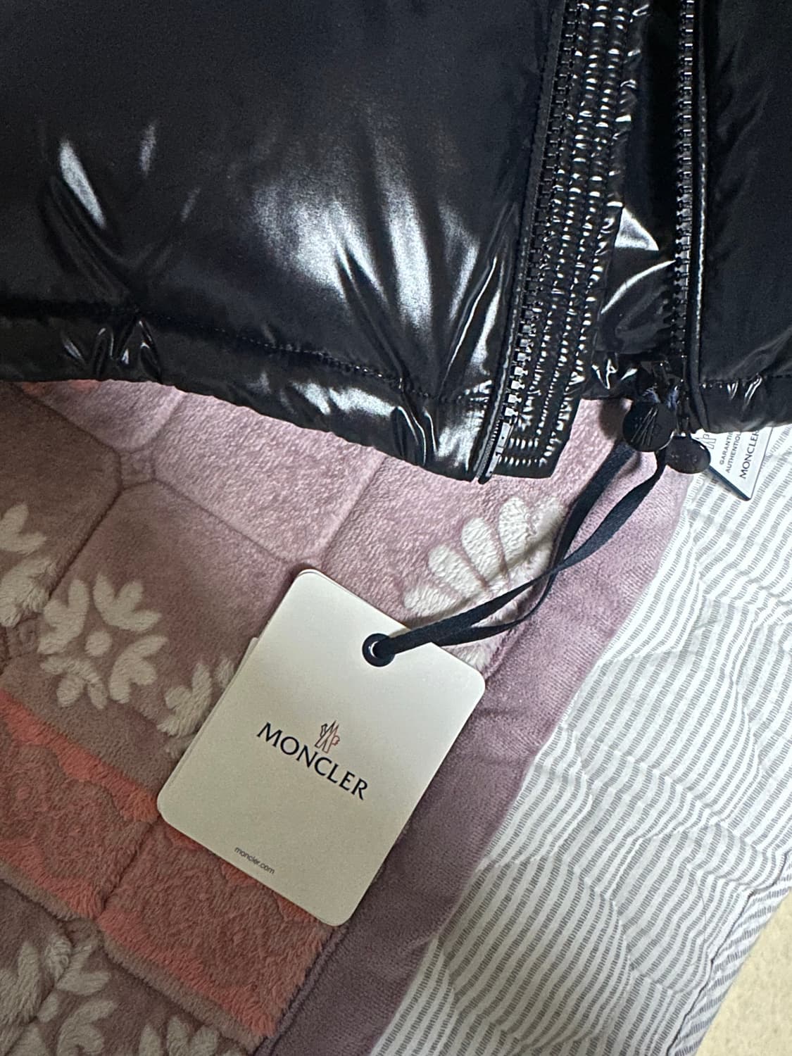 몽클레어 에크린스 22fw 4사이즈 블랙 상품이미지4