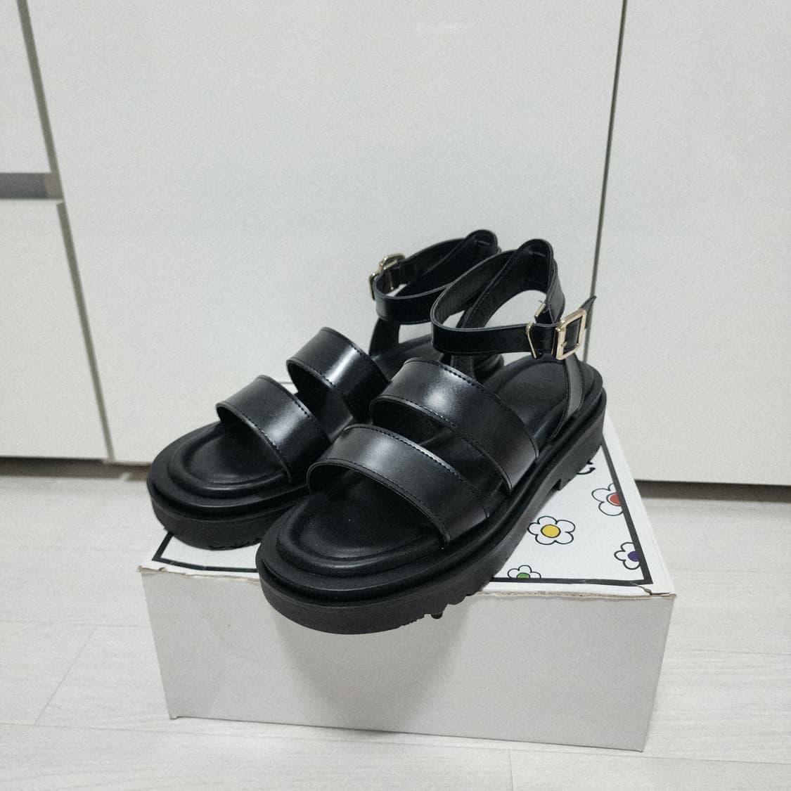 240 마크모크 Heron 청키 스트릿 샌들 5cm 블랙 스트랩 통굽 상품이미지3