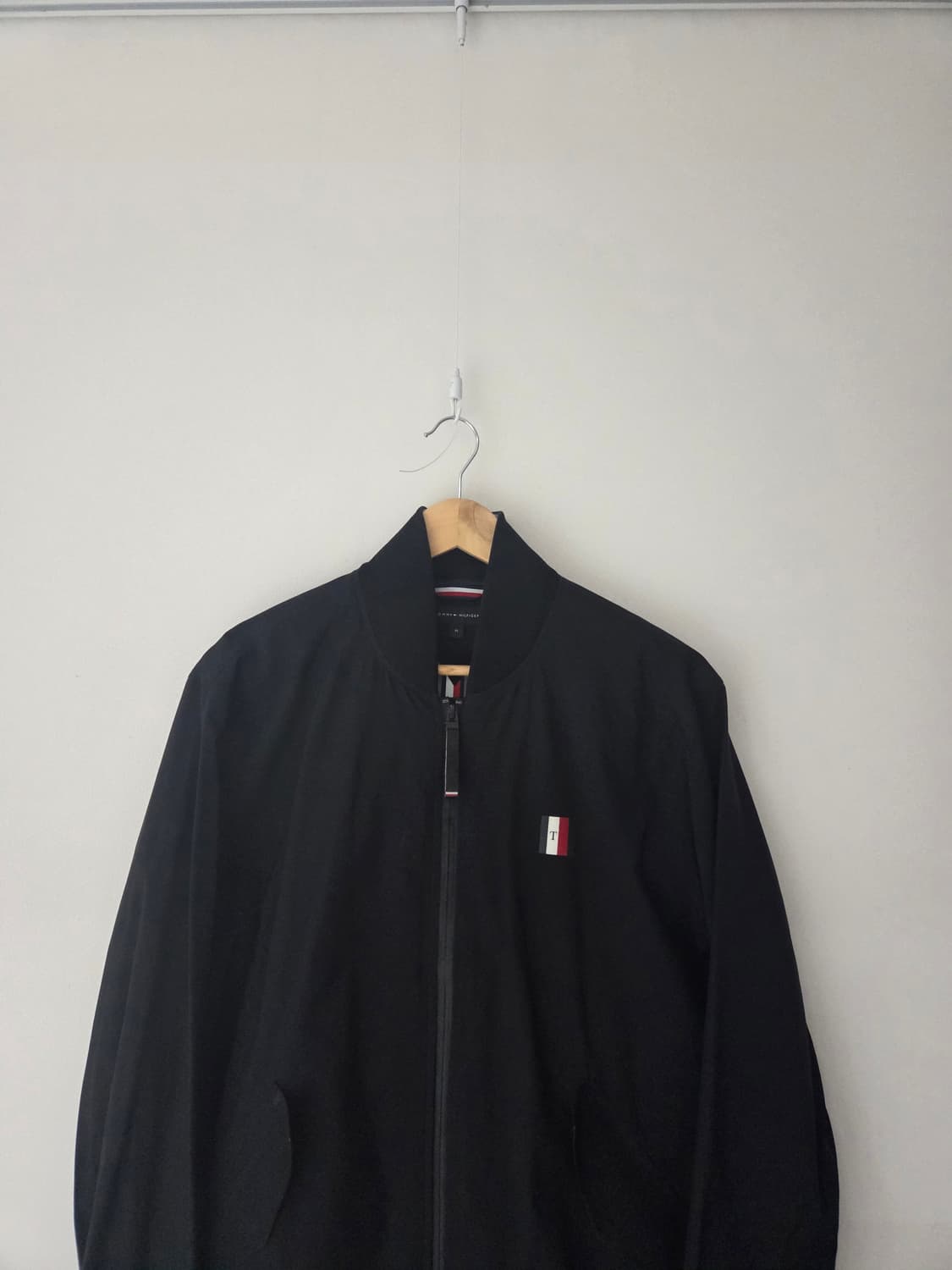 타미힐피거 신형 블랙 바람막이 자켓(100사이즈) 상품이미지1