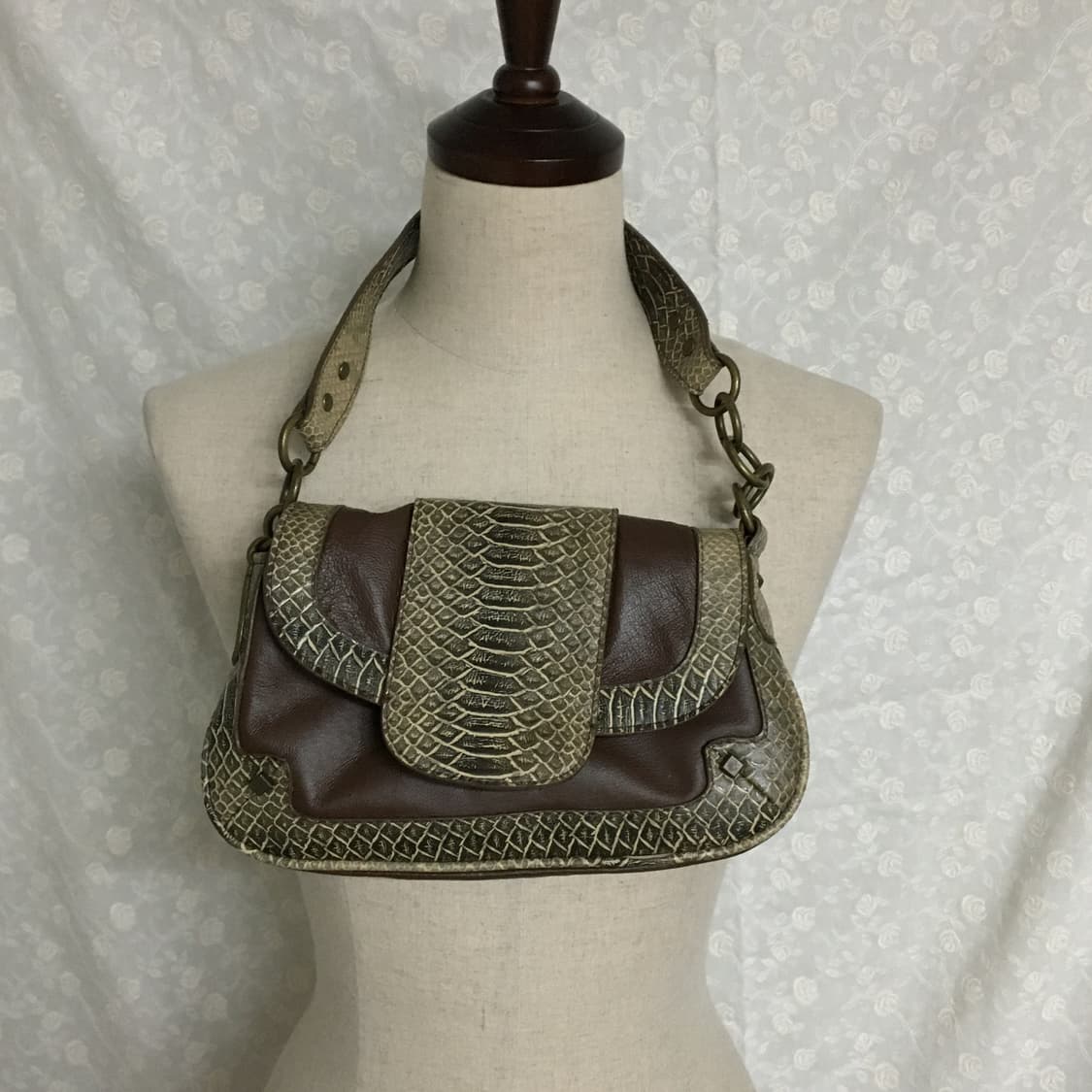 빈티지 브라운 파이톤 패턴 레더 숄더백 상품이미지1