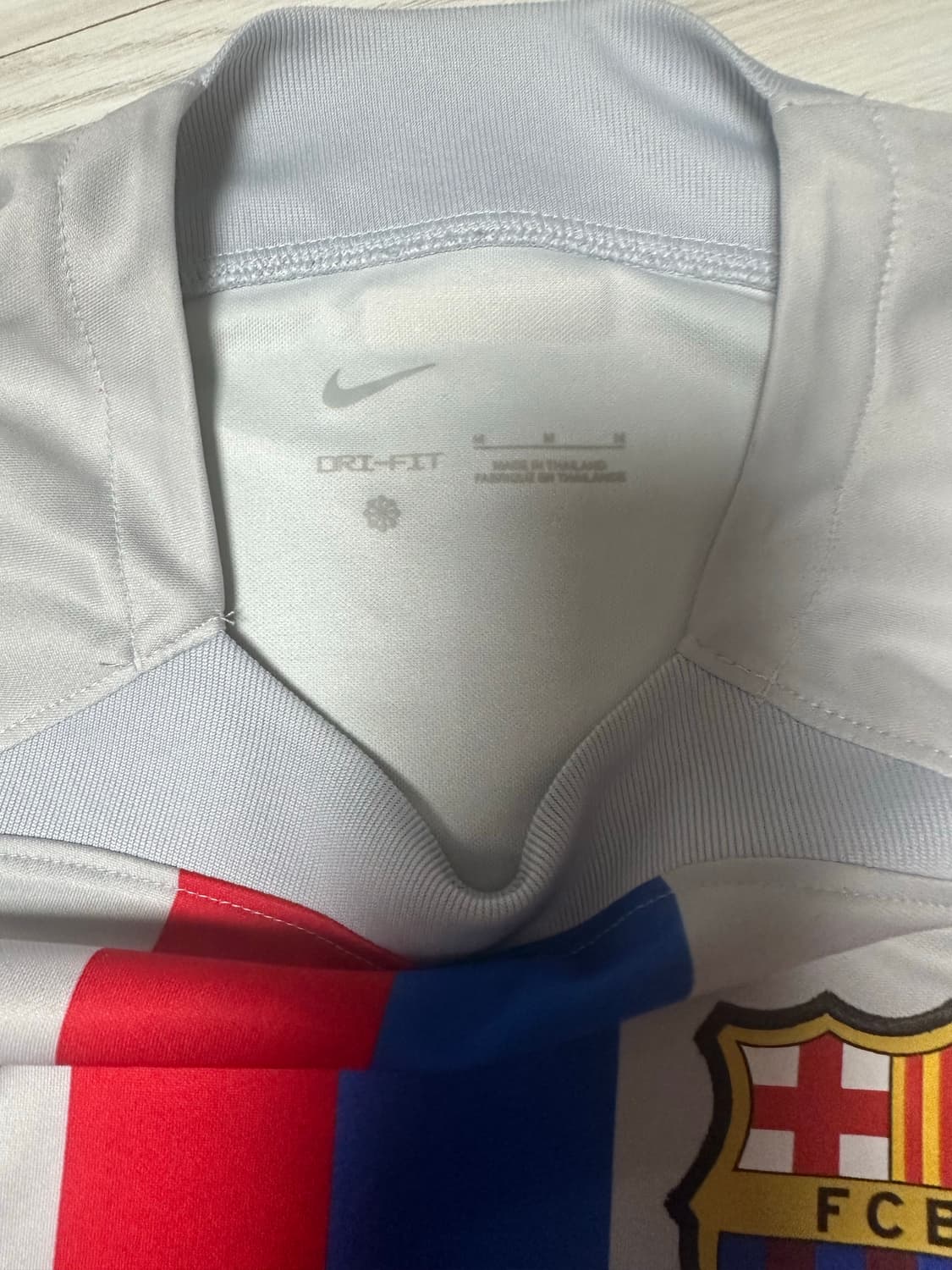 나이키 바르셀로나 22/23 유니폼 M사이즈 상품이미지3