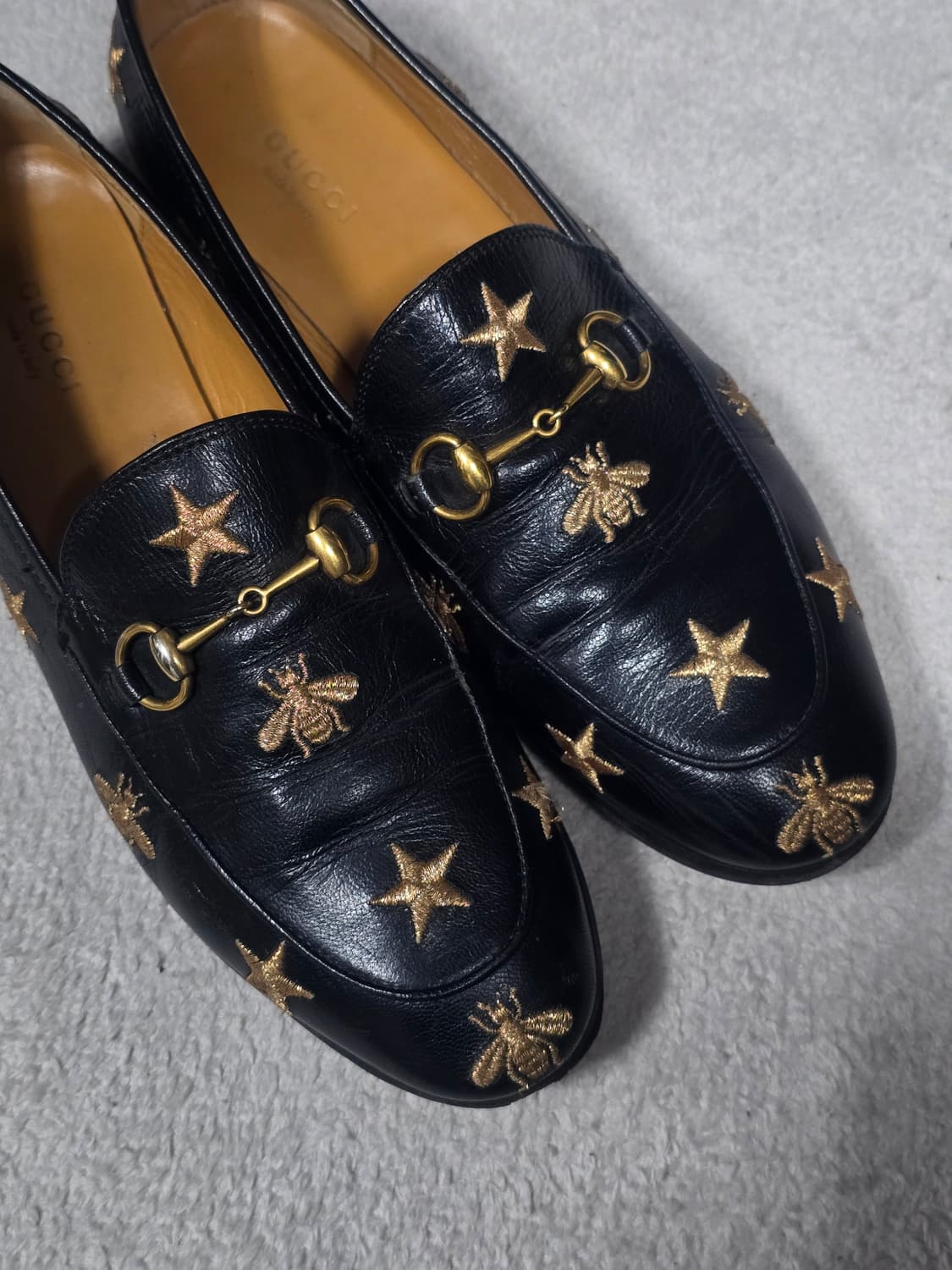 구찌 홀스래빗 조르단 꿀벌 자수 레더 로퍼 38 상품이미지1