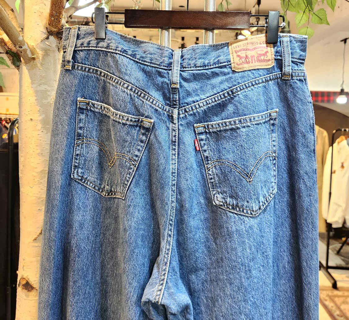 LEVIS 리바이스 하이웨스트 스트레이트 핏 데님 팬츠 상품이미지2