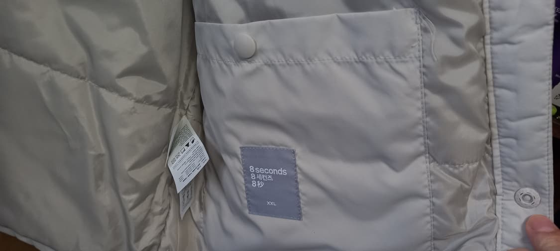 두벌 에잇세컨즈 브이넥 경량패딩 블랙 아이보리 2XL 상품이미지9