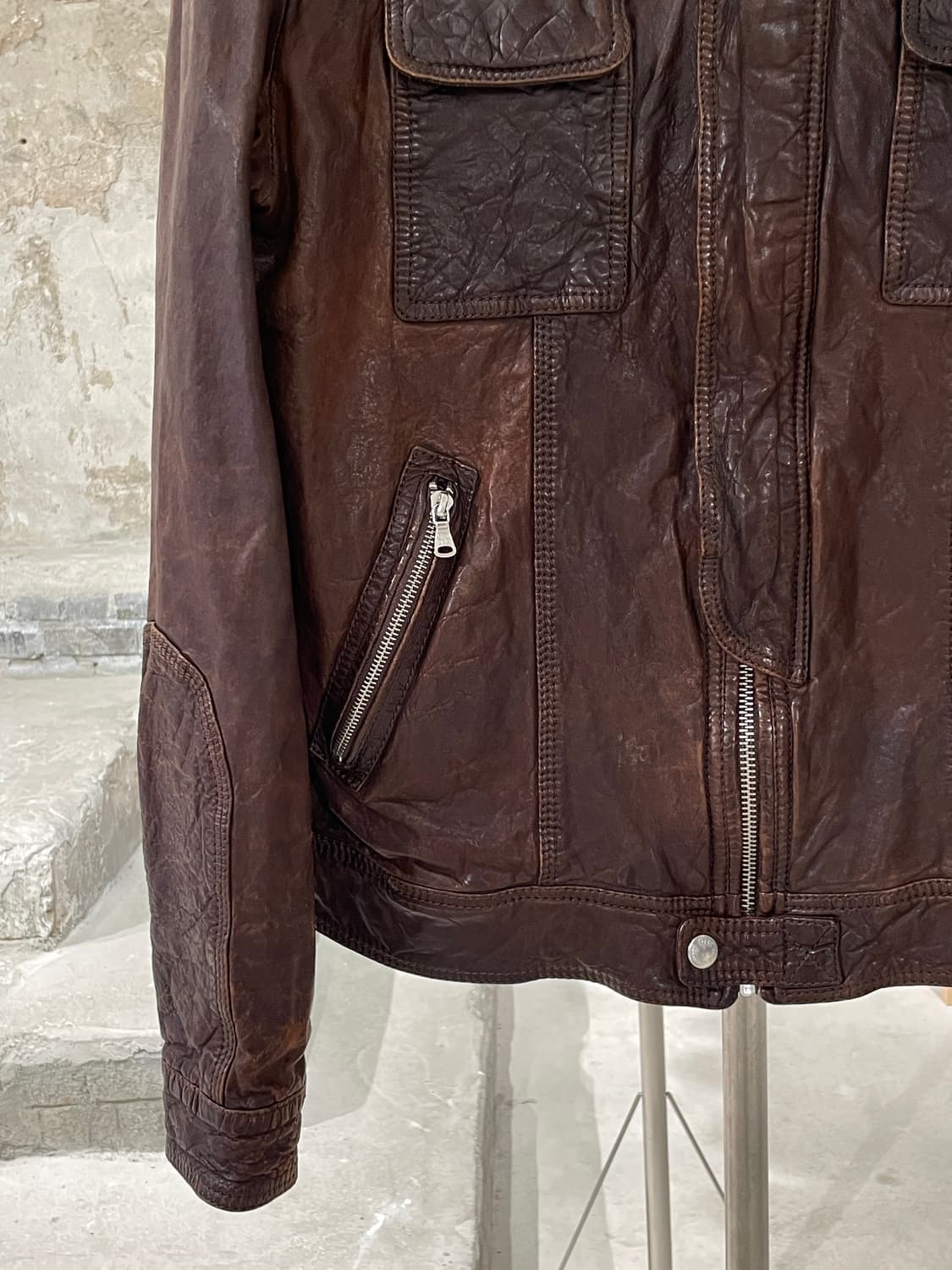 돌체 앤 가바나 브라운 글로시 아넬로 램 레더 자켓 상품이미지4