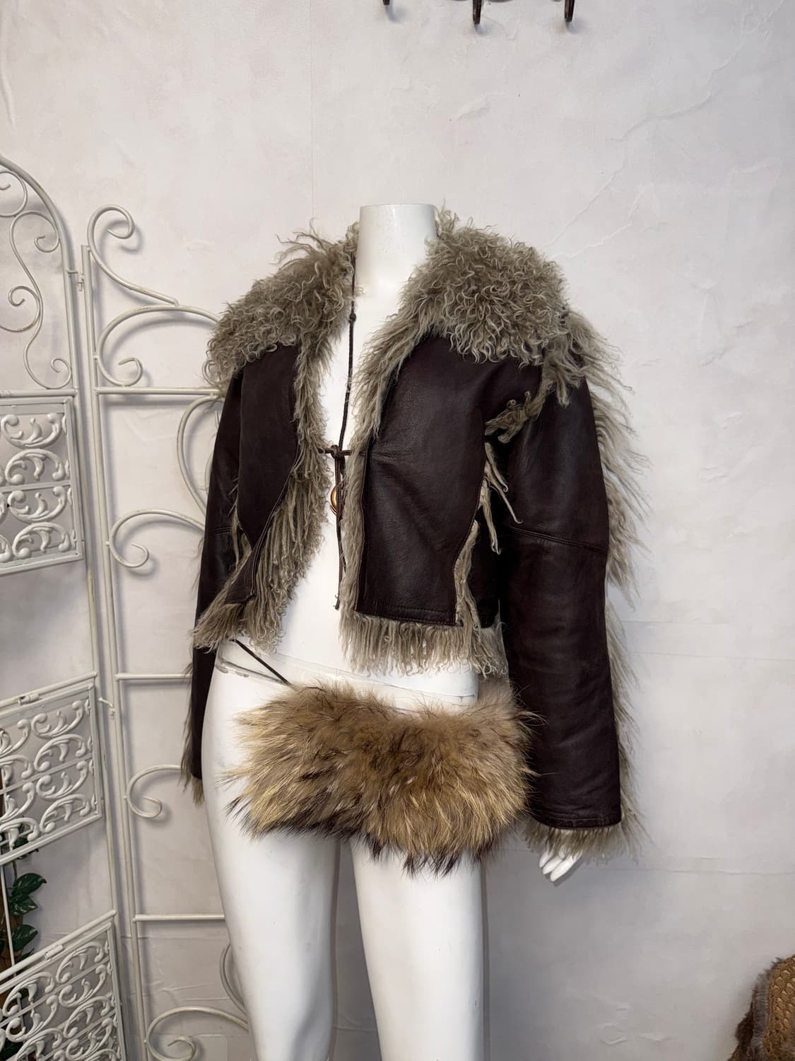 Dark brown grunge fur strap mustang 상품이미지5