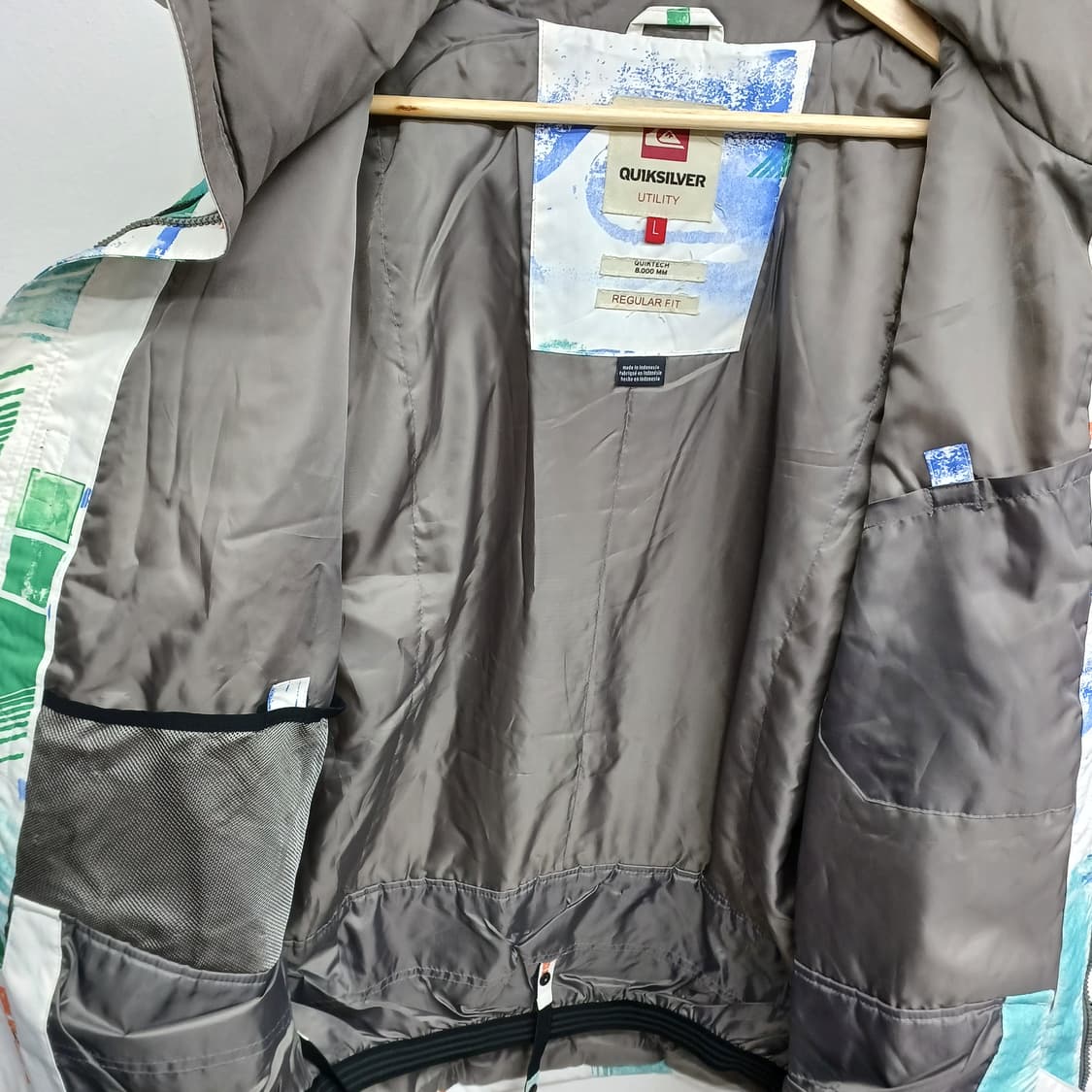 퀵실버 비비드 프린트 보드/스키복 레귤러핏 L
               상품이미지3