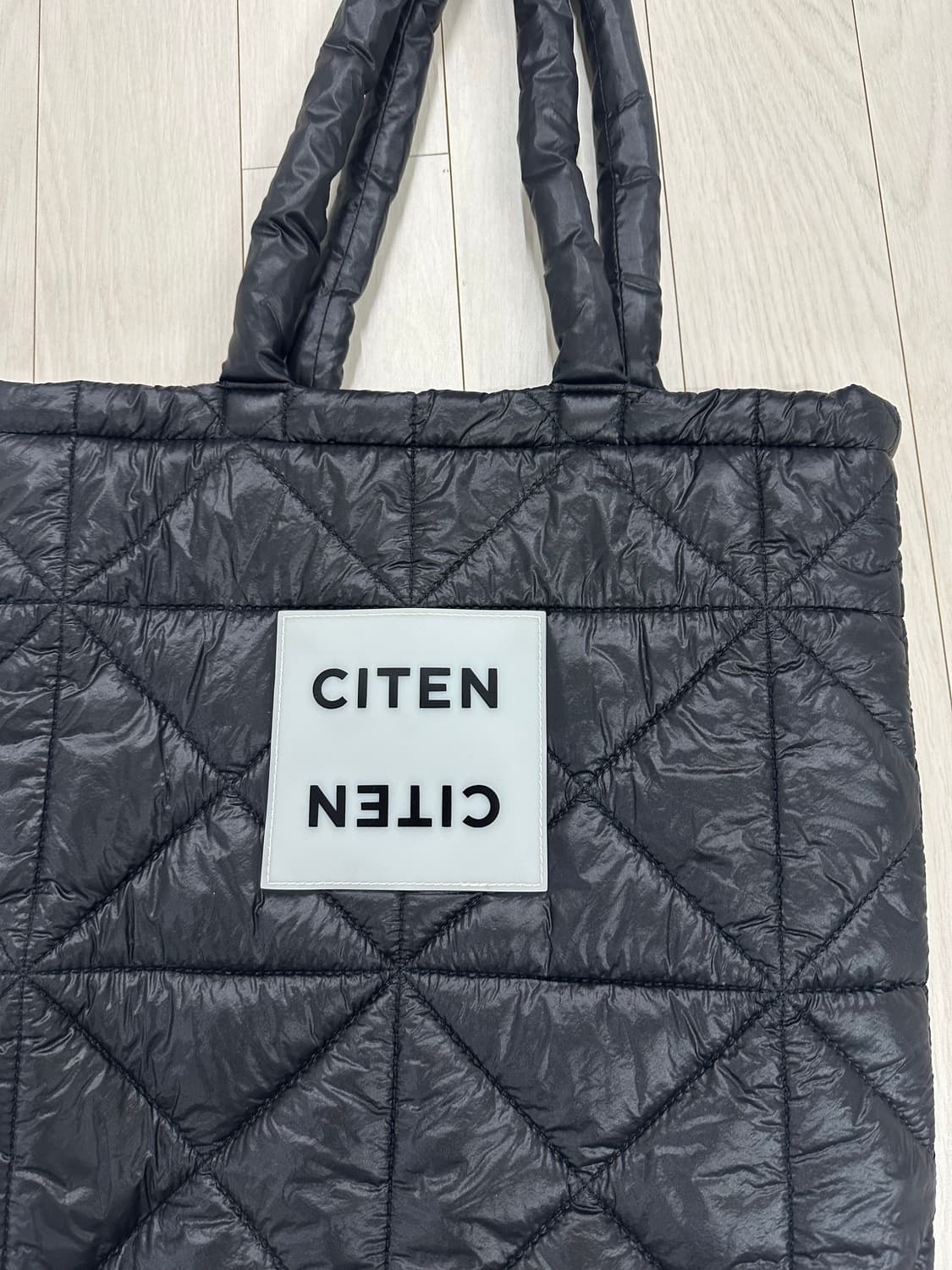 CITEN 시텐 패딩 도트 숄더백 블랙 상품이미지2