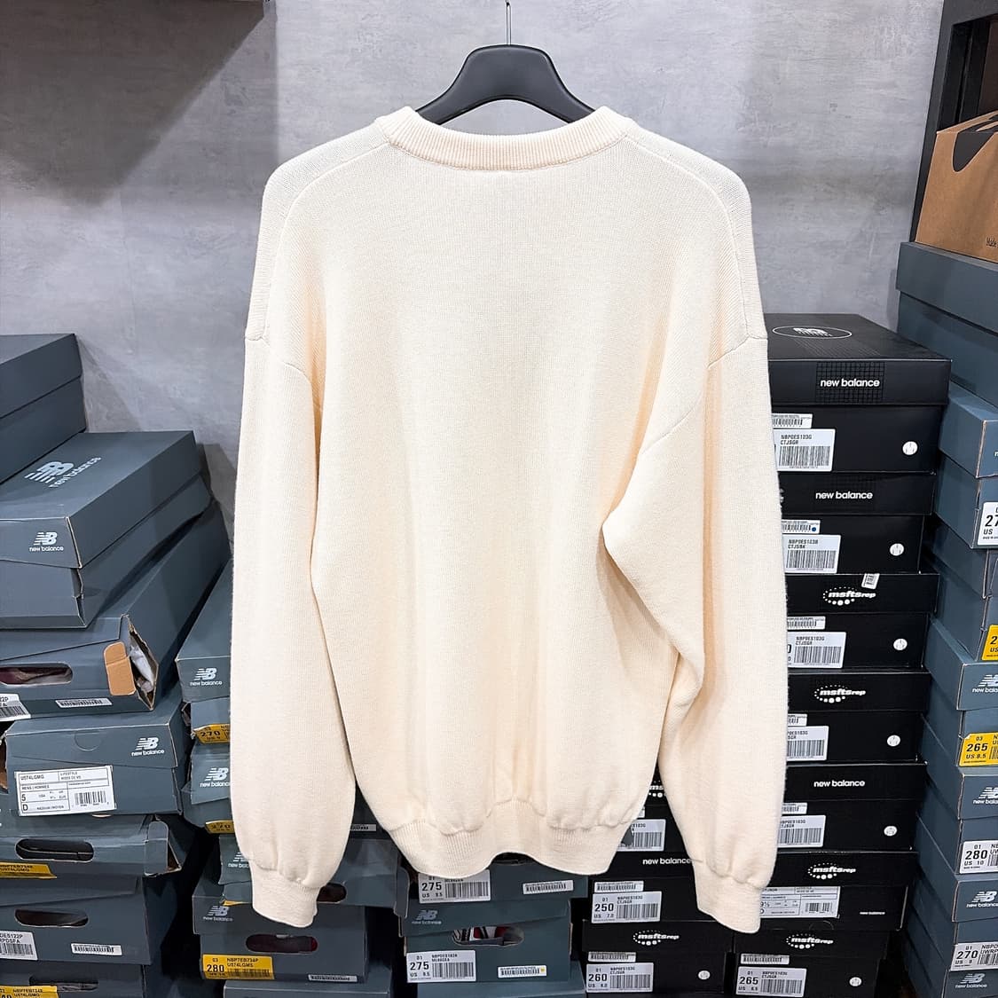 (정품/새상품) VTMNTS 베트멍 남성 오프화이트 골드 자수 울 니트  상품이미지4