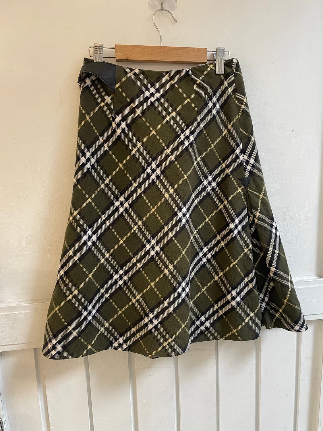 버버리 블루라벨 벨트 랩스커트 상품이미지4