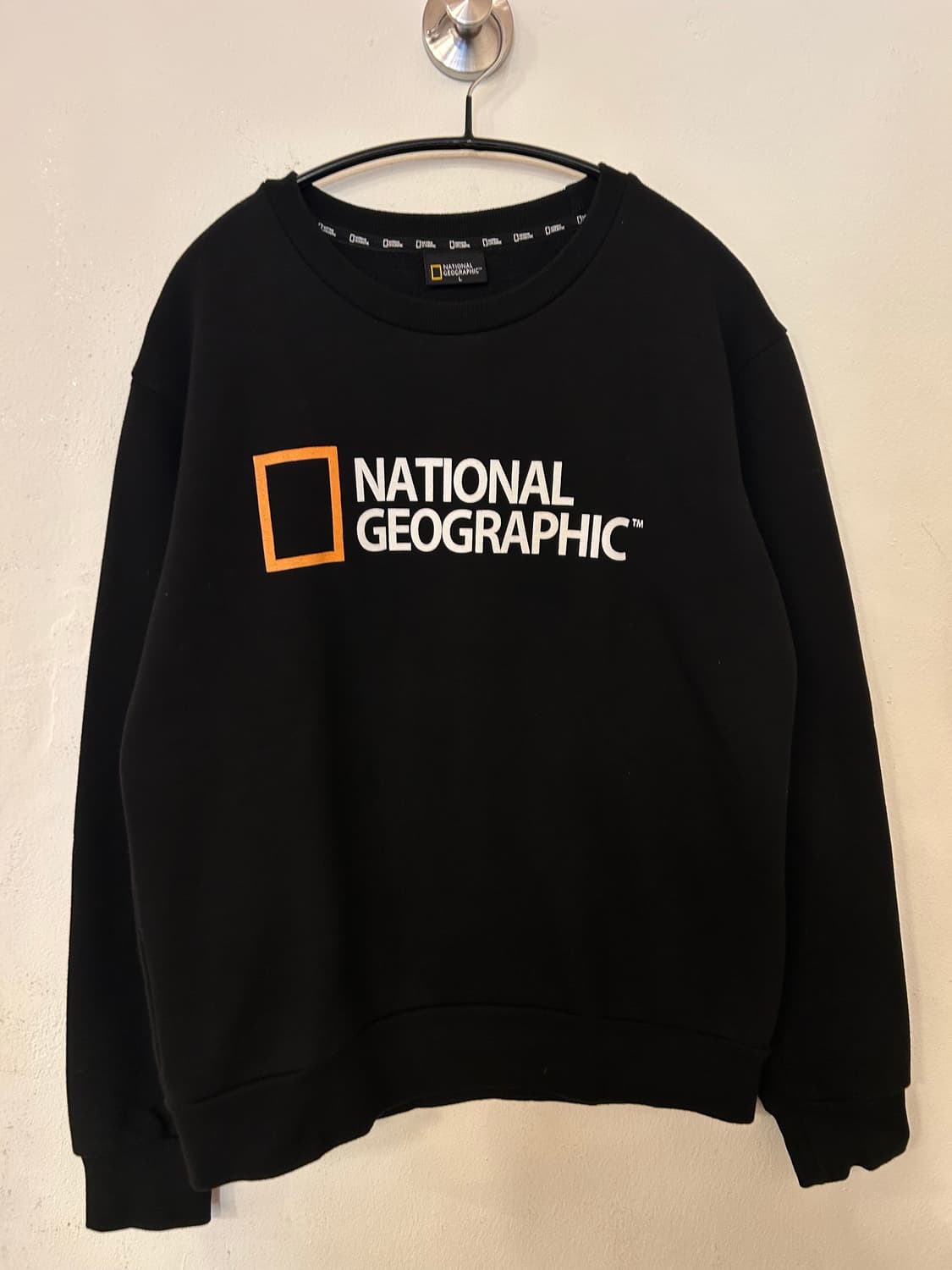 내셔널지오그래픽 블랙 맨투맨 L 상품이미지1