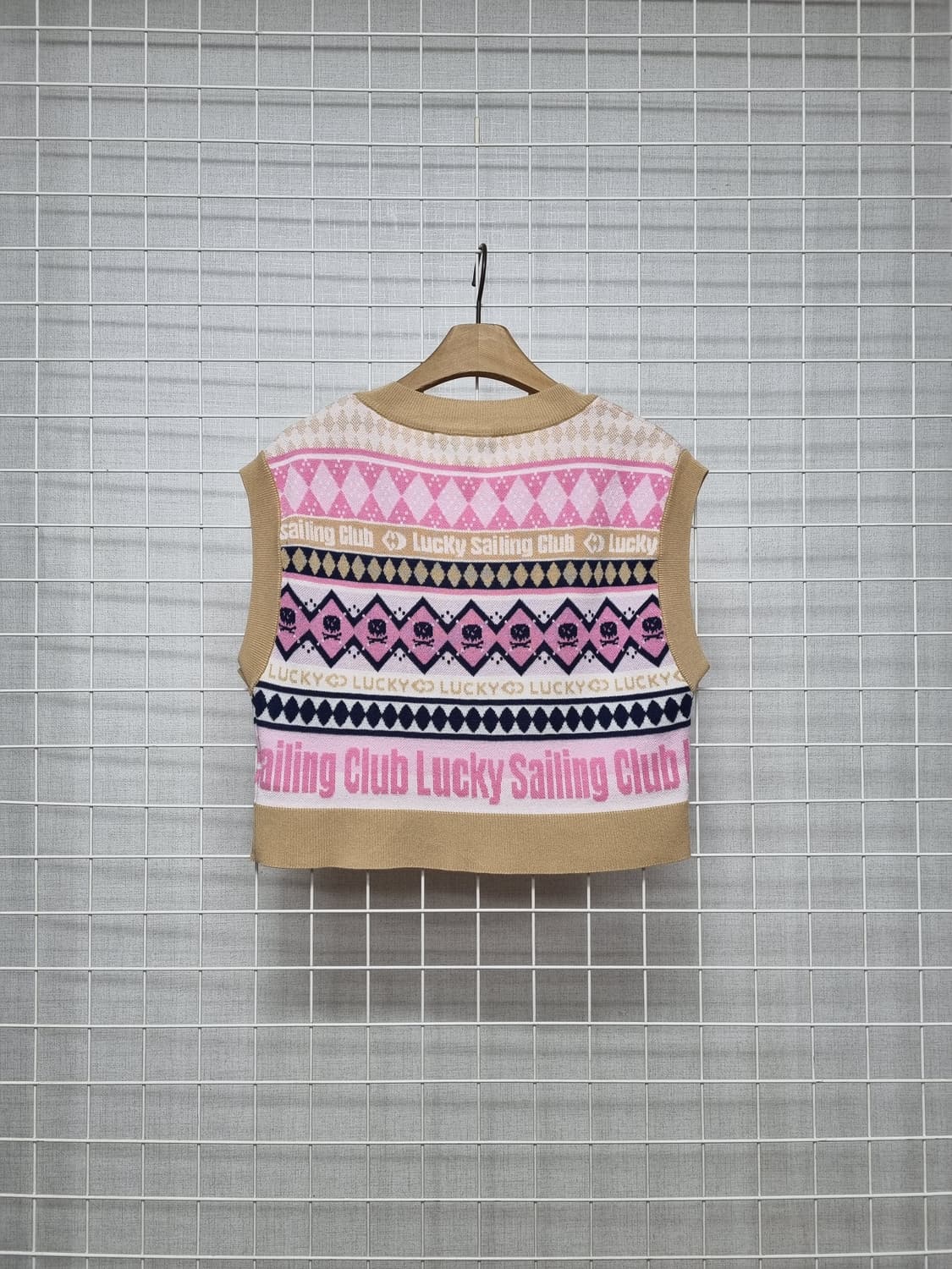 (택포) 럭키슈에뜨 크롭 한소희 니트조끼  니트베스트 (새상품급) 상품이미지2