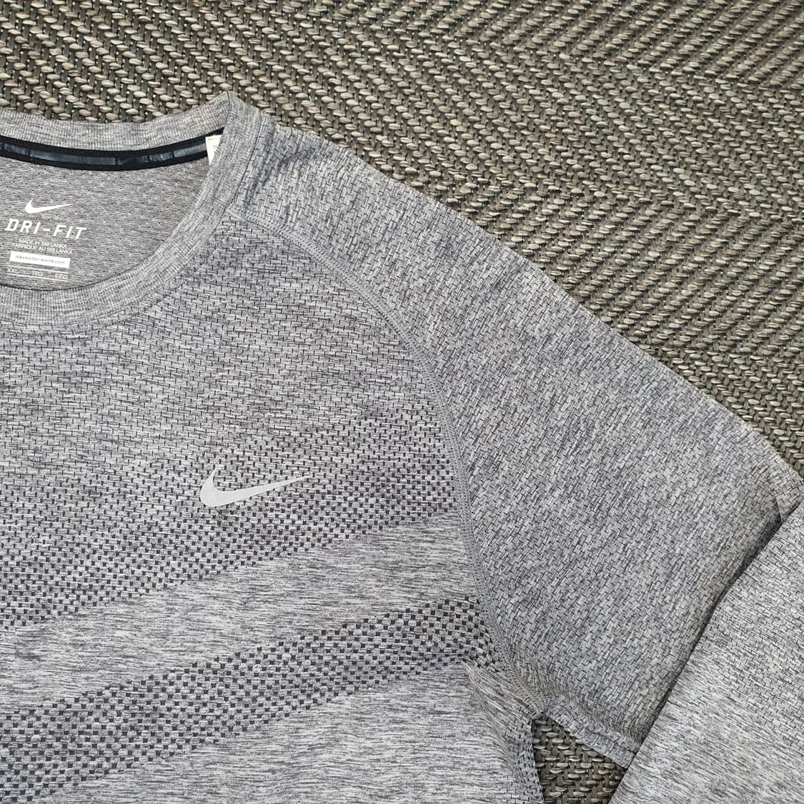 나이키 드라이핏 기능성 롱 슬리브 남자110 상품이미지3