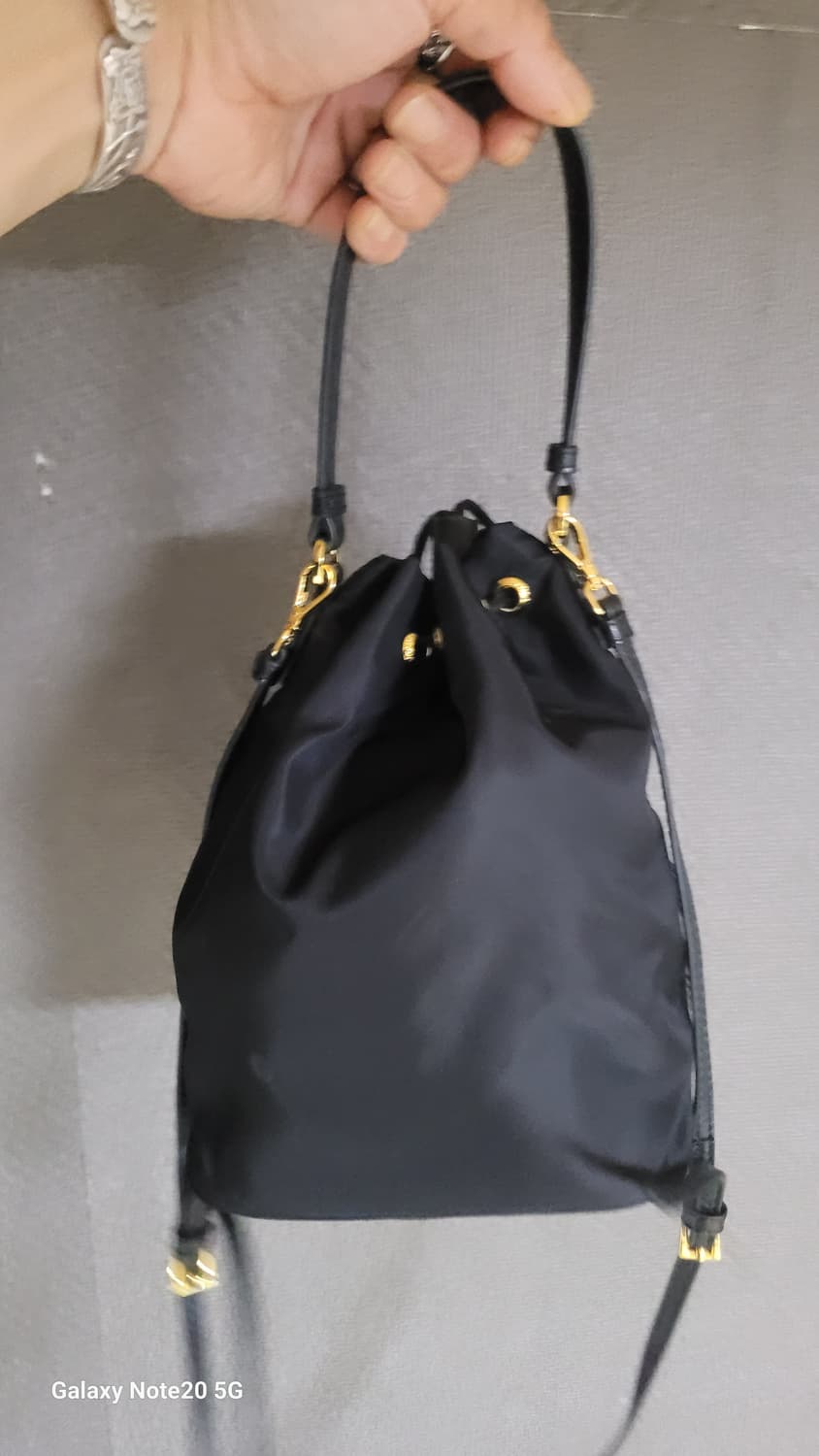 프라다 리나일론 버킷백 상품이미지9