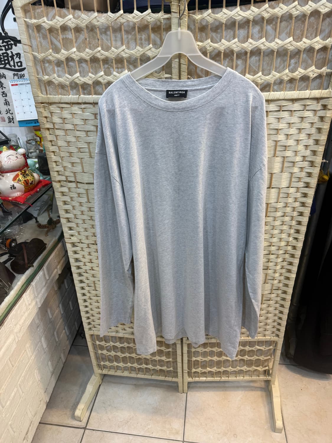 105/22ss 정품 발렌시아가 롱 슬리브 맨투맨 팝니다 상품이미지1