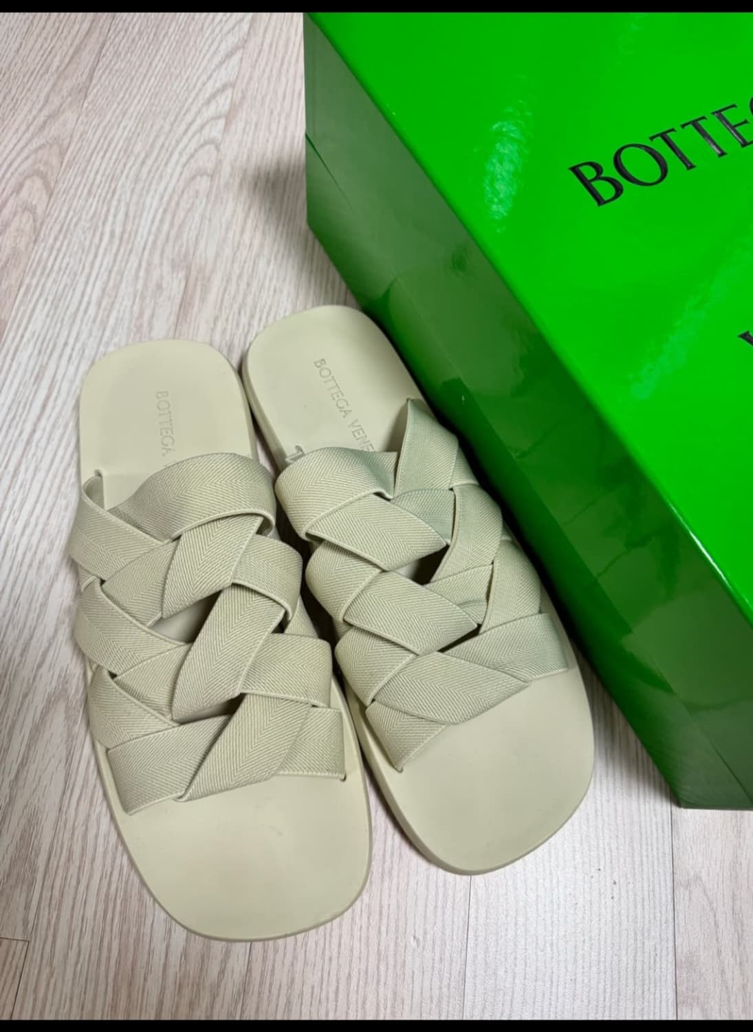 보테가베네타 인트레치아토 슬라이드 씨솔트 44 290 상품이미지1