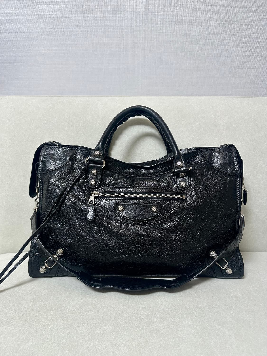 [A+ 정품] 발렌시아가 시티 모터백 미디움 블랙 상품이미지1