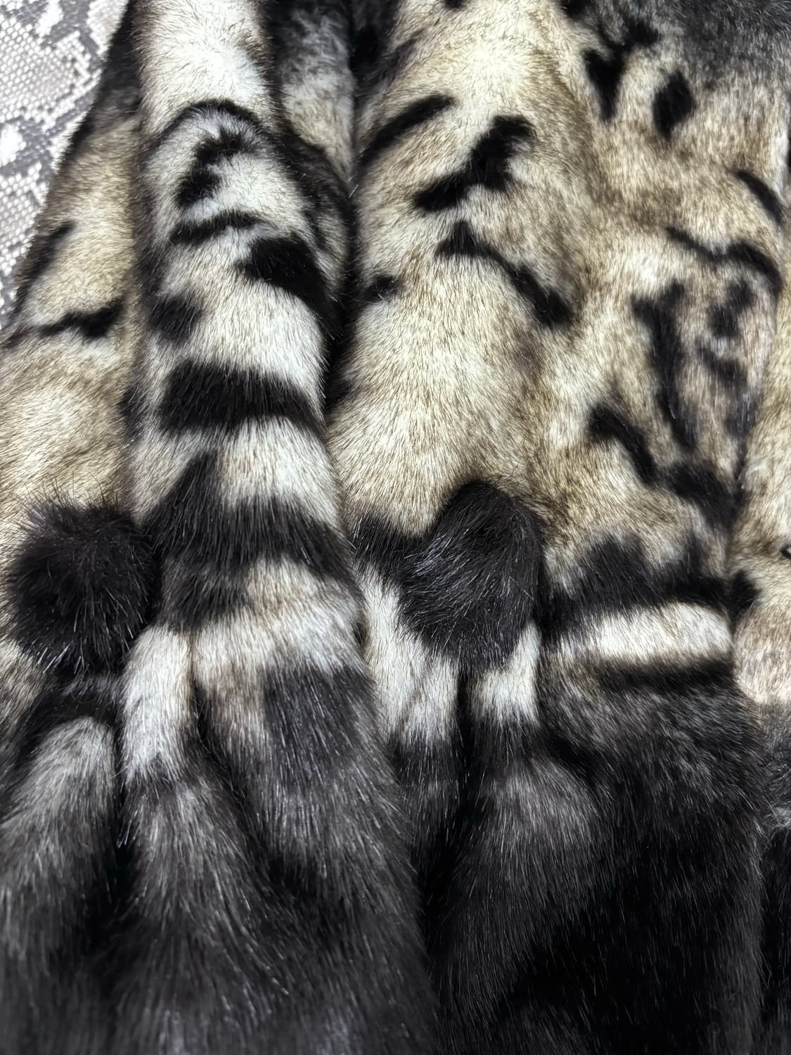 Kawaii Over-Size Fake Fur Jacket 상품이미지7