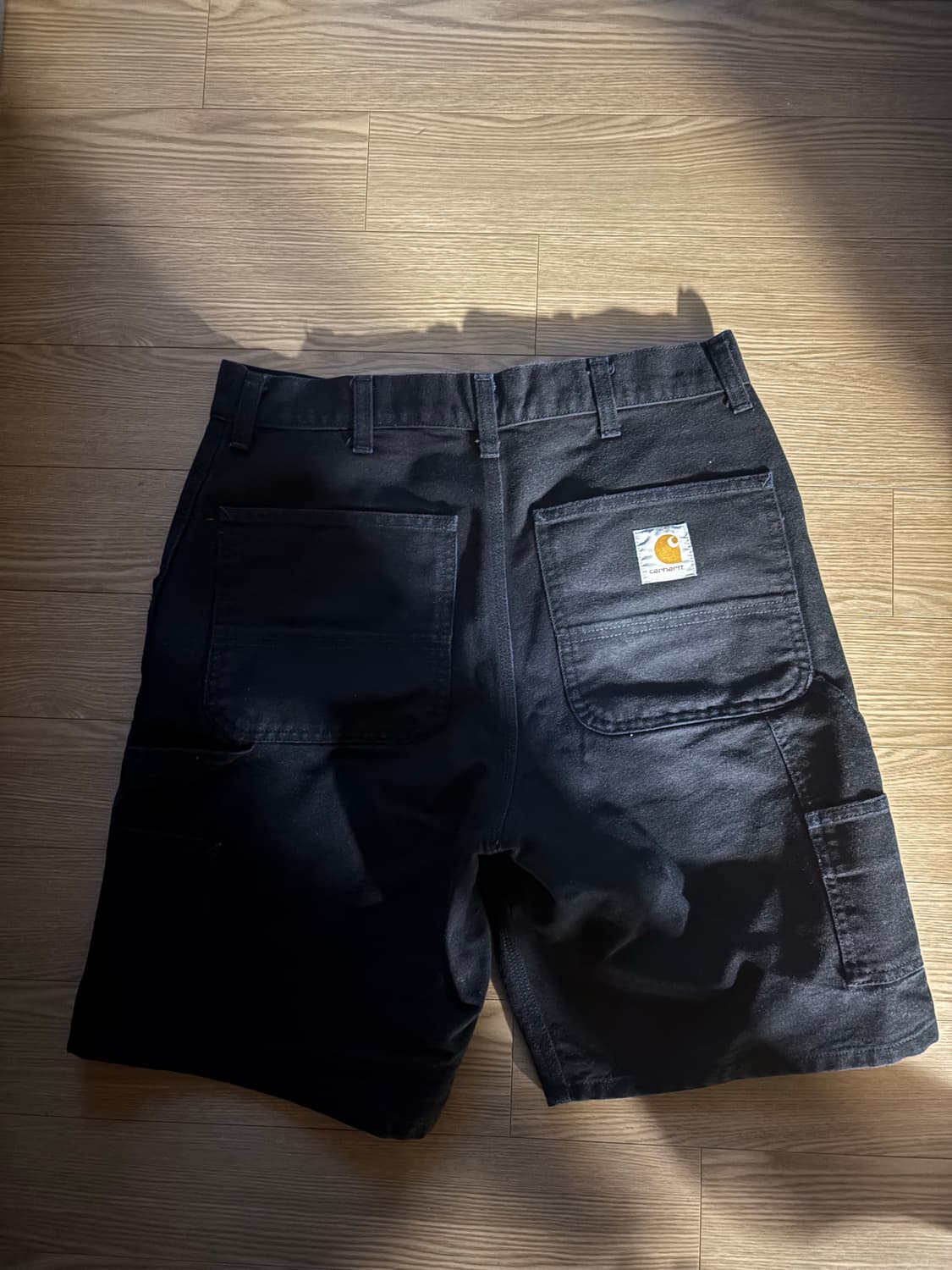 칼하트윕 싱글 니 쇼트 디어본 블랙 린스드 상품이미지3