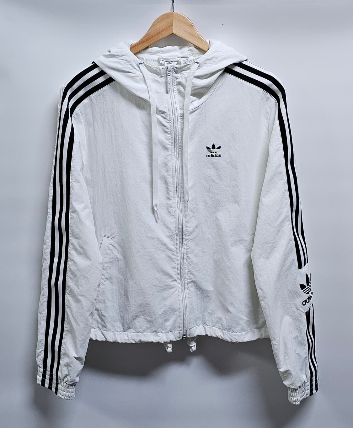 아디다스 여성 윈드브레이커 바람막이 L 상품이미지1