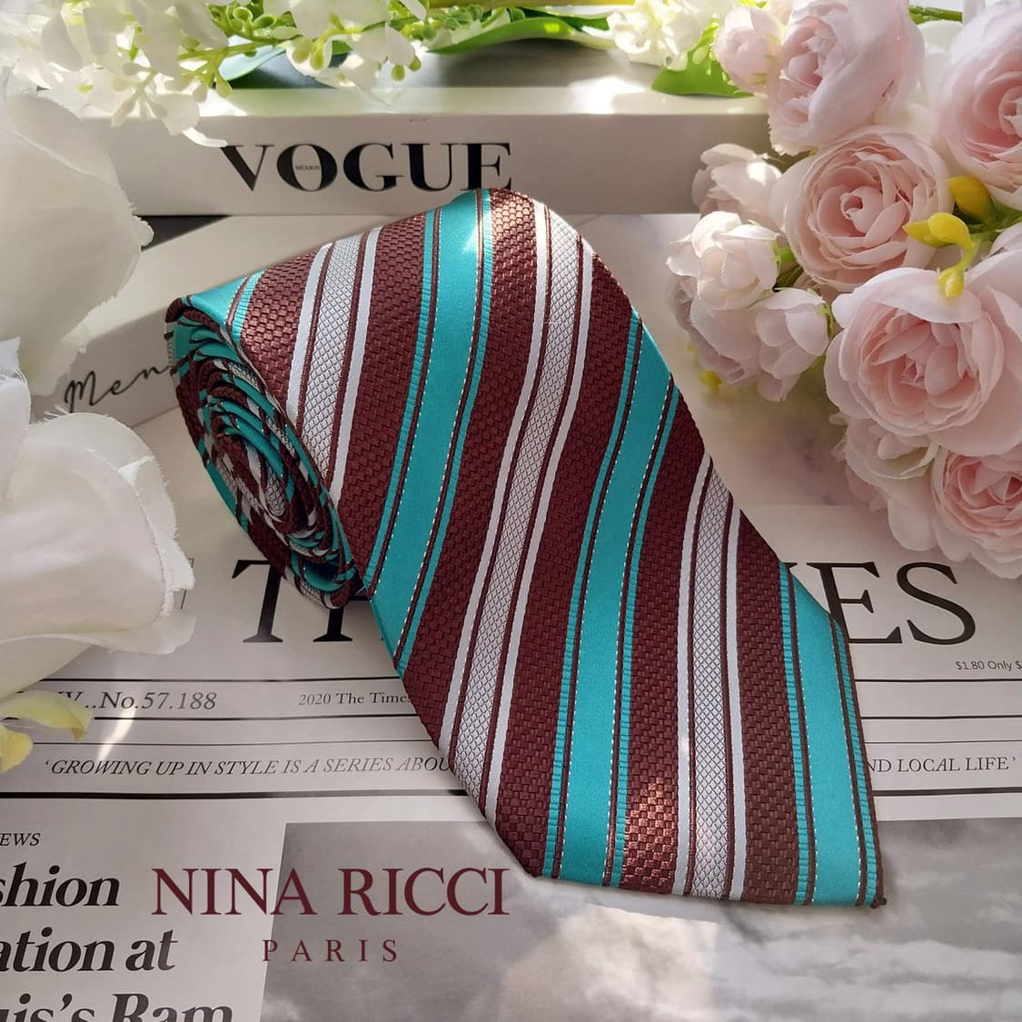 니나리치 실크 스트라이프 패턴 넥타이 9.4cm A+등급 K1960
 상품이미지1