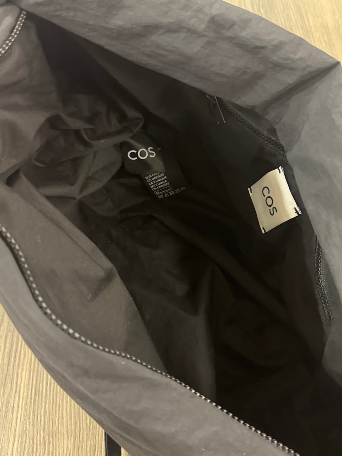 COS 코스 캐노피 미니 크로스백 블랙 상품이미지4