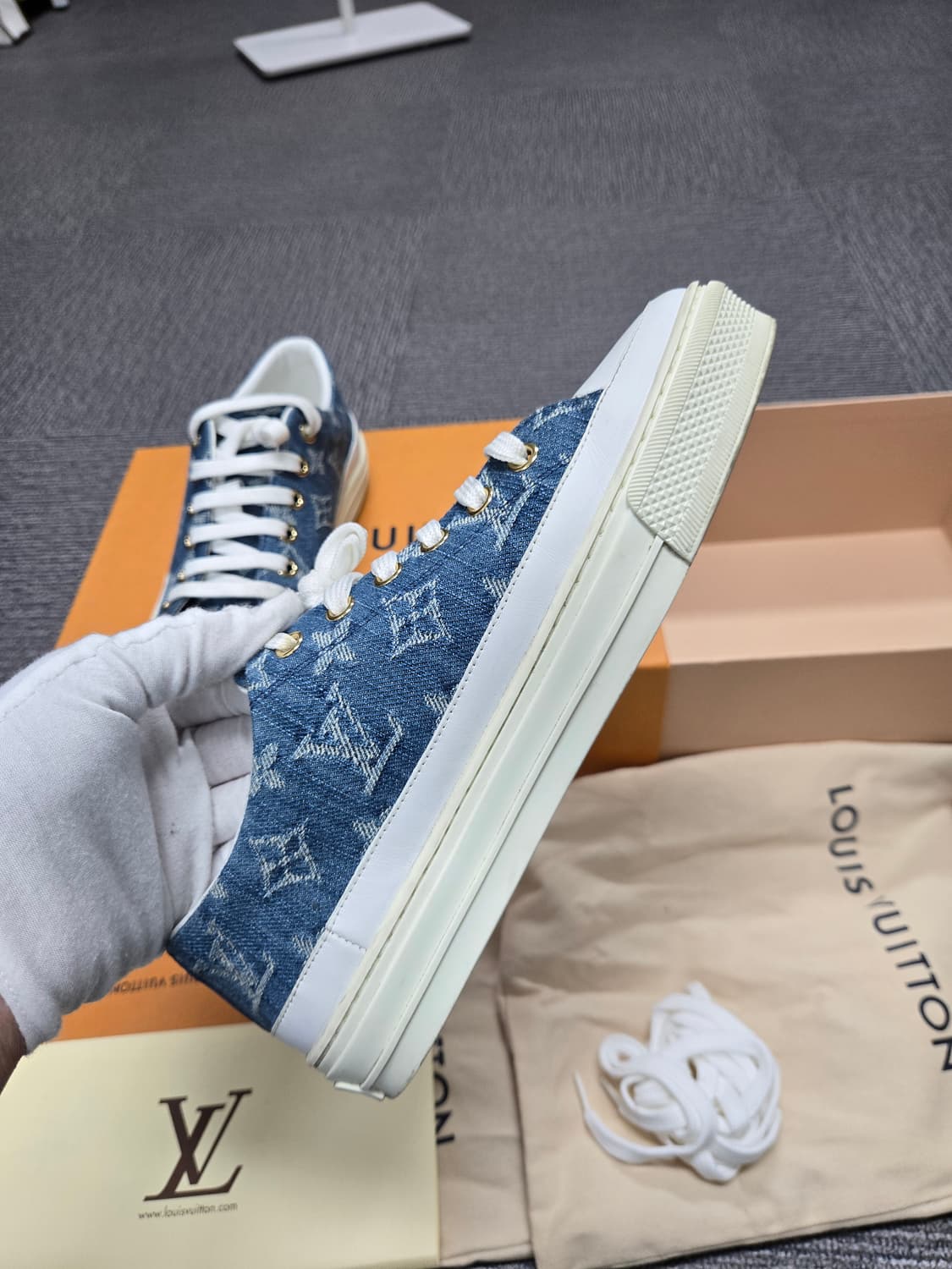 [특가][정품]루이비통 데님 스니커즈 상품이미지4