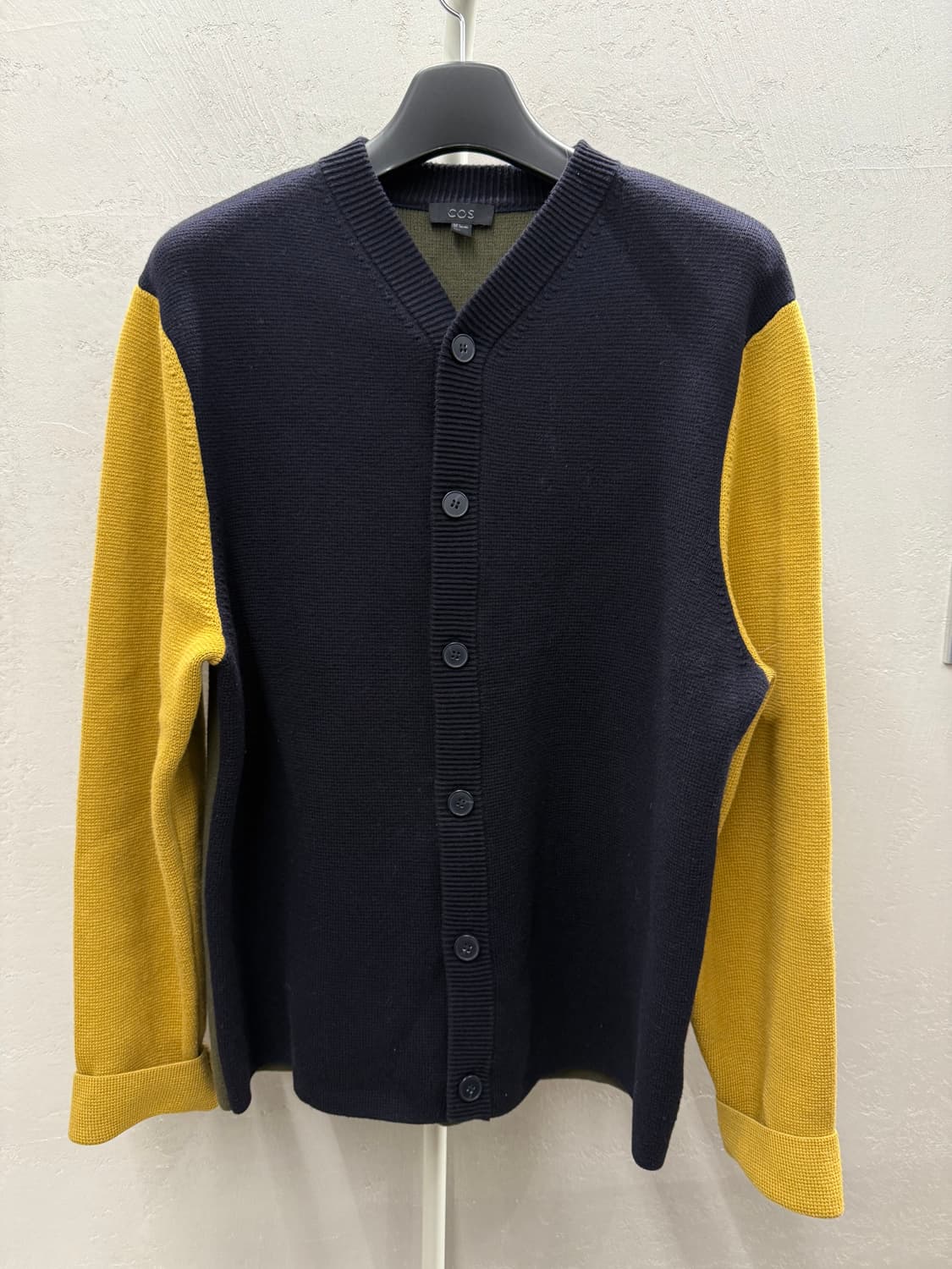 COS Two-tone cardigan L 상품이미지2