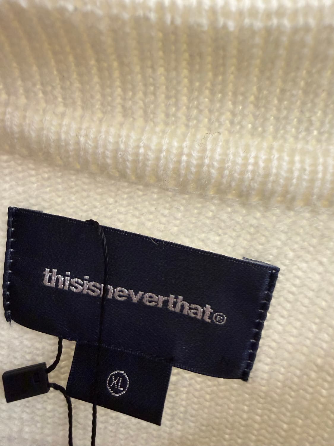 디스이즈네버댓 니트집업 상품이미지2