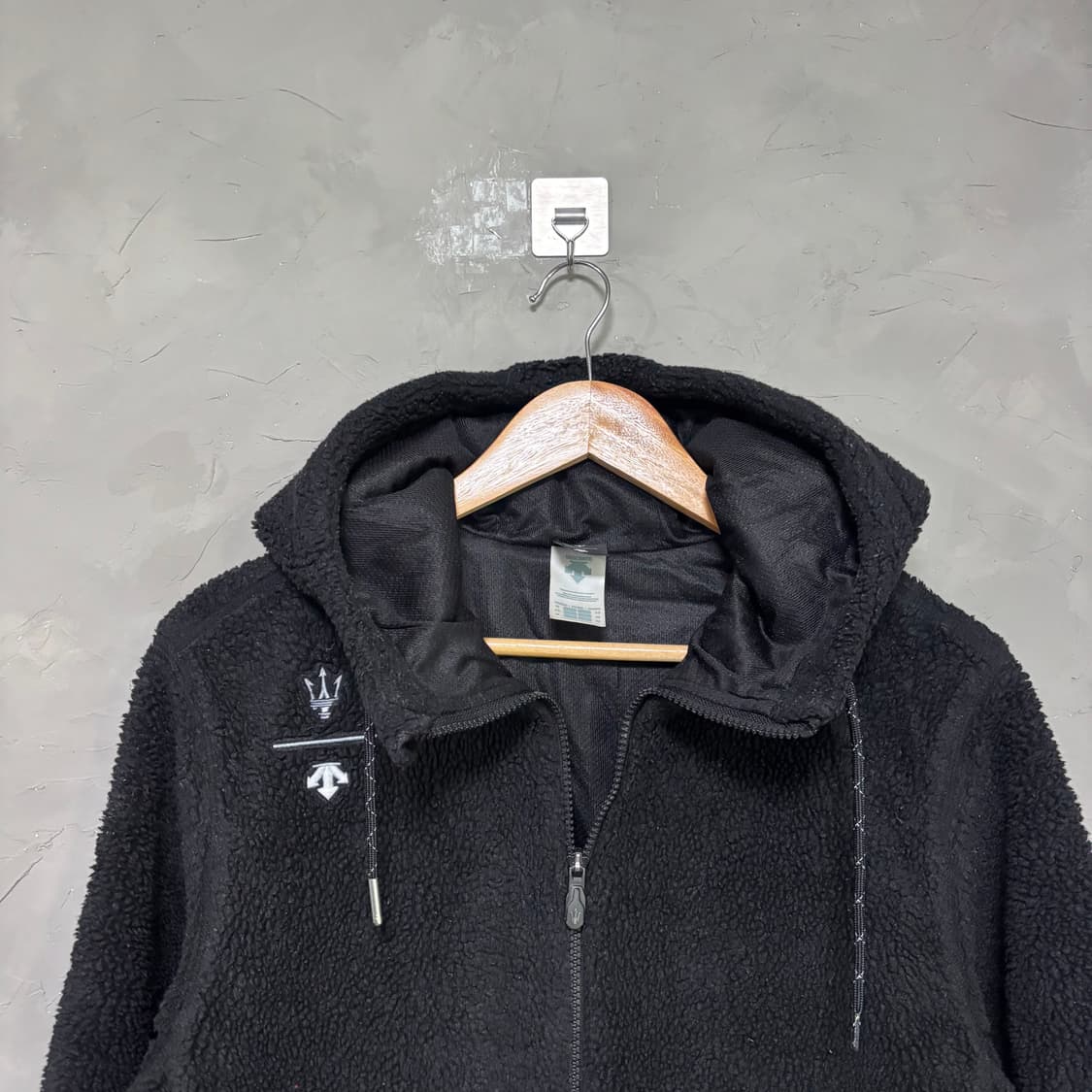 데상트 마세라티 플리스 상품이미지2